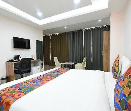 Immense Residency Hotel Faridabad Bagian luar foto