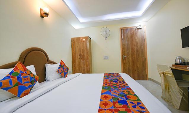 Immense Residency Hotel Faridabad Bagian luar foto