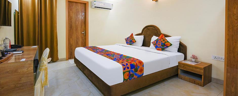Immense Residency Hotel Faridabad Bagian luar foto